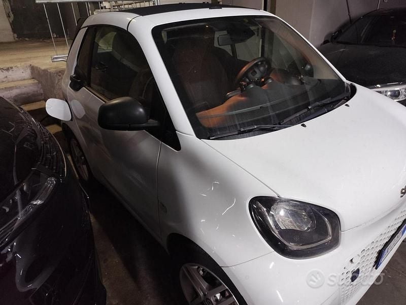 Usata Smart ForTwo Electric Drive 22 kW (30 CV) 2022 Bianco Cabrio