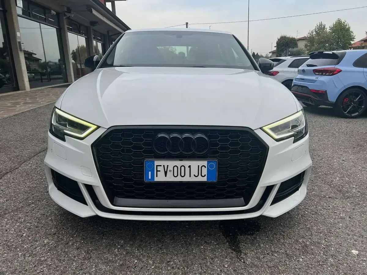 Usata Audi A3 S-Line 116 CV (85 kW) 2019 Bianco Berlina