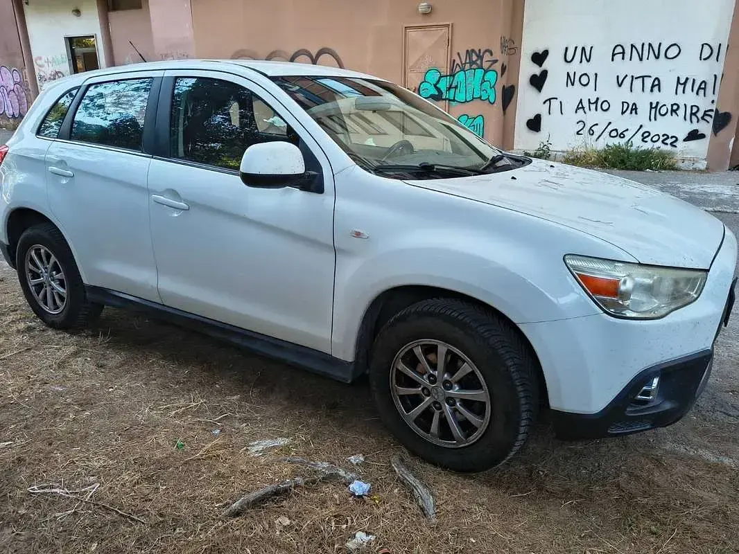 Usata Mitsubishi ASX Invite 150 CV (110 kW) 2011 Bianco SUV