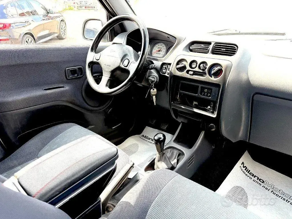 Usata Daihatsu Terios 86 CV (63 kW) 2005 Grigio SUV