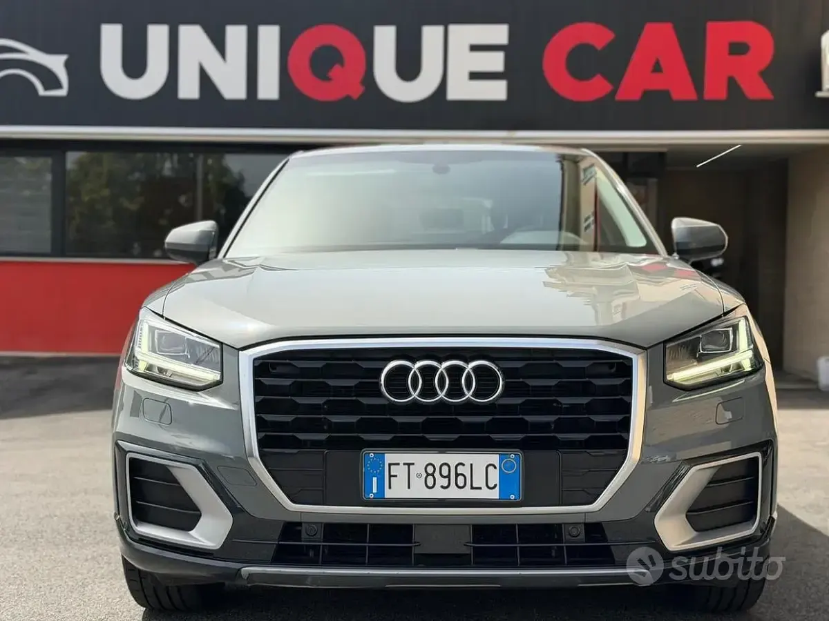 Usata Audi Q2 Design 116 CV (85 kW) 2018 Grigio SUV