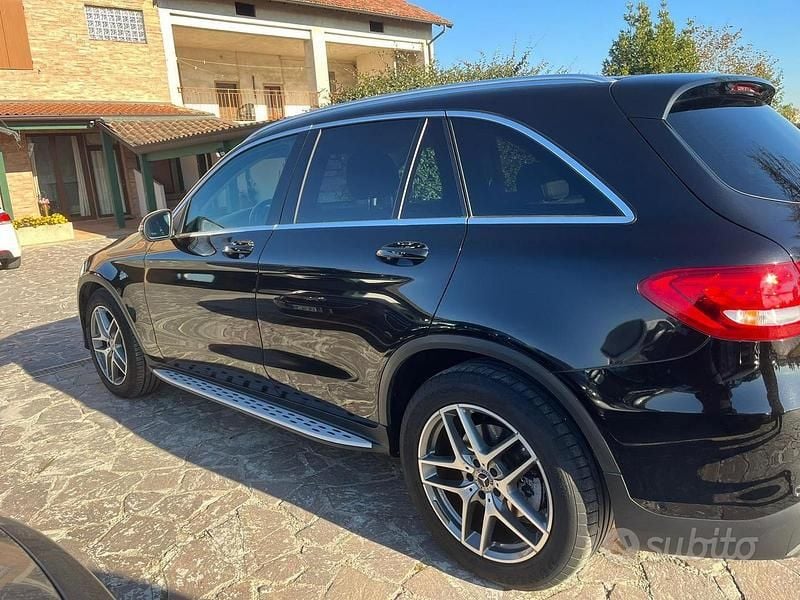 Usata Mercedes GLC220 Executive 170 CV (125 kW) 2018 Nero SUV