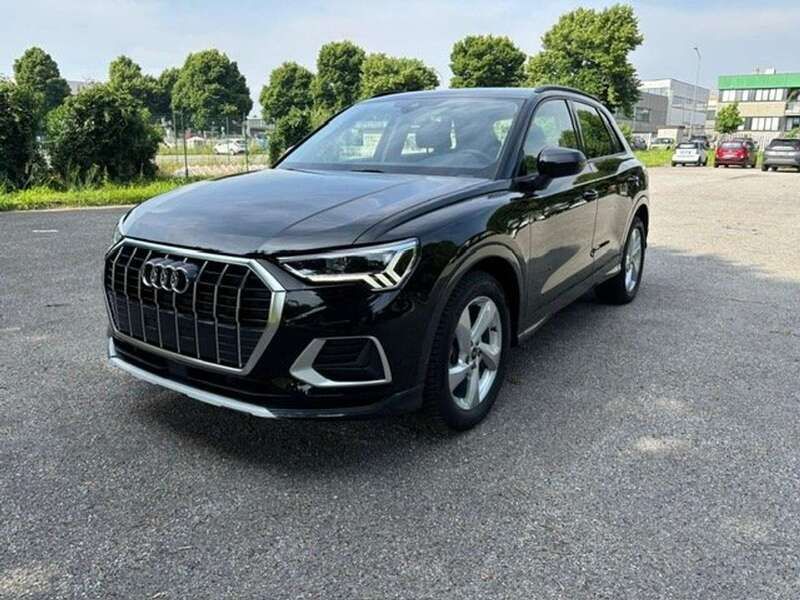 Usata Audi Q3 Ambiente 150 CV (110 kW) 2024 Nero SUV