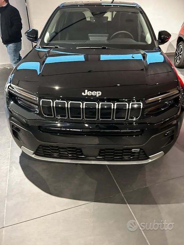 Nero Usata 2023 Jeep Avenger SUV | 20.000 € (Buon prezzo) - Immagine 1/2