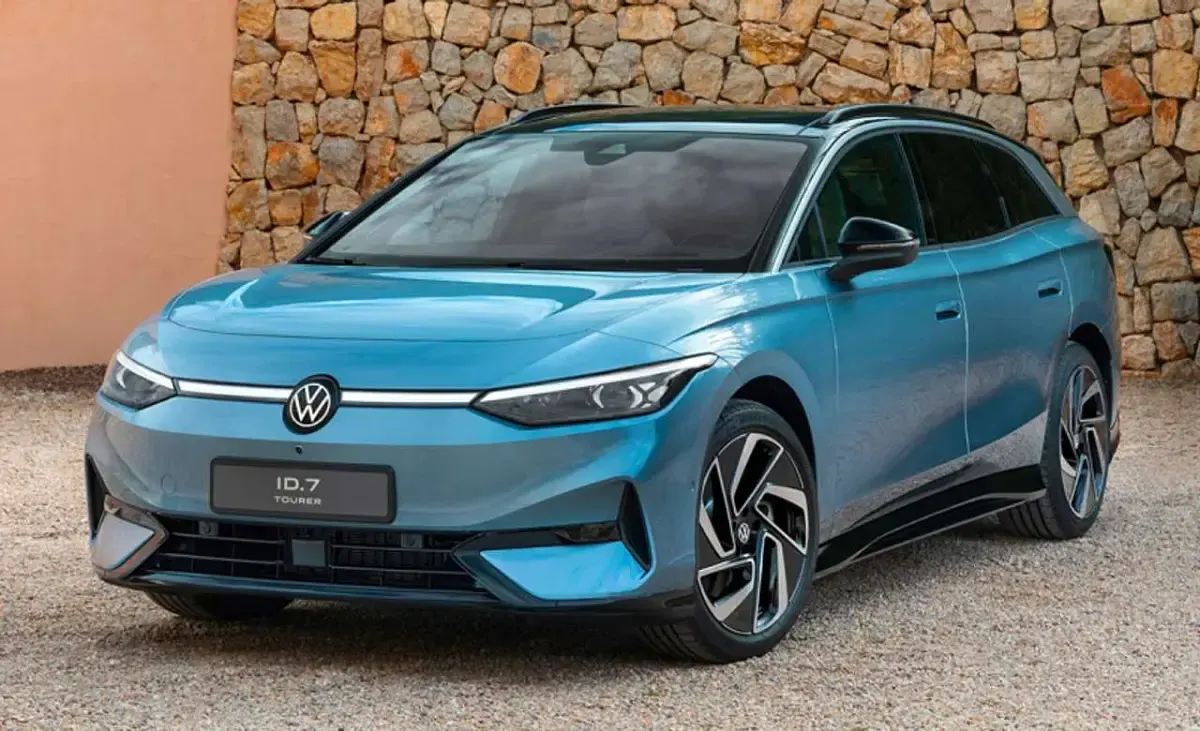 Usata VW ID.7 GTX 88 kW (121 CV) 2024 Argento Station wagon