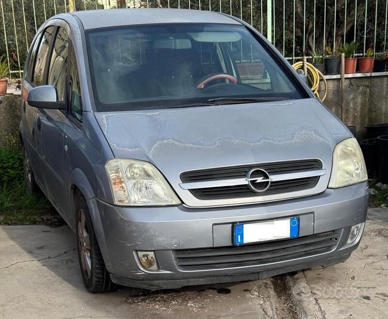 Usata 2004 Opel Meriva Monovolume | 450 € (Super prezzo) - Immagine 1/1