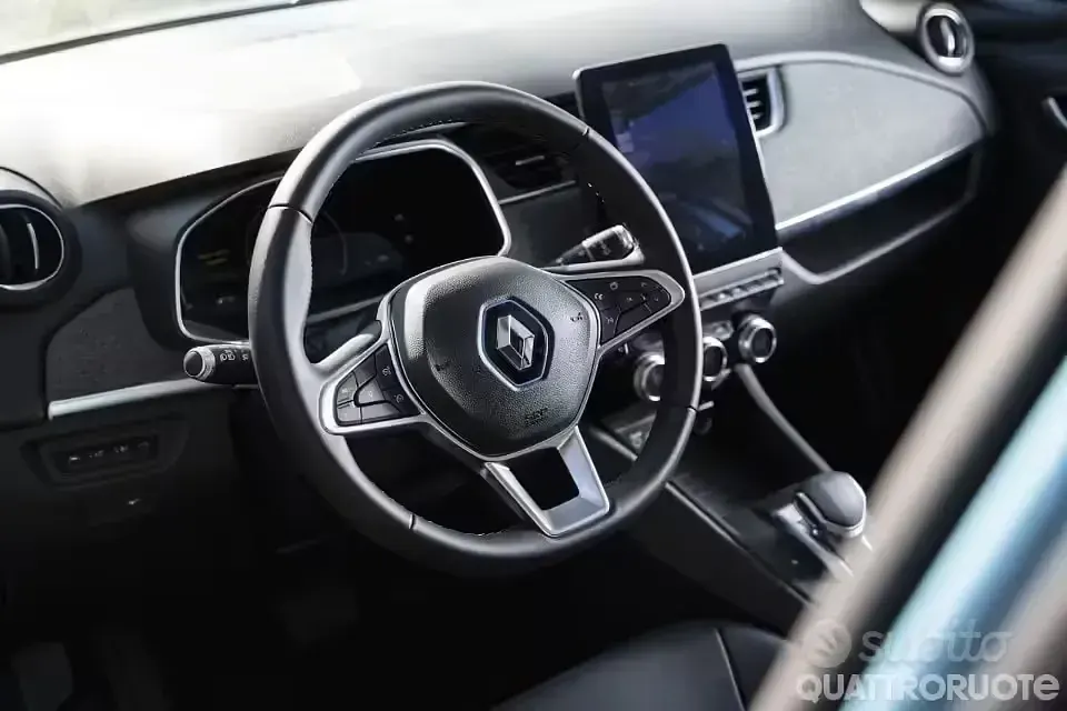 Usata Renault Zoe 50 kW (69 CV) 2020 Viola Utilitaria
