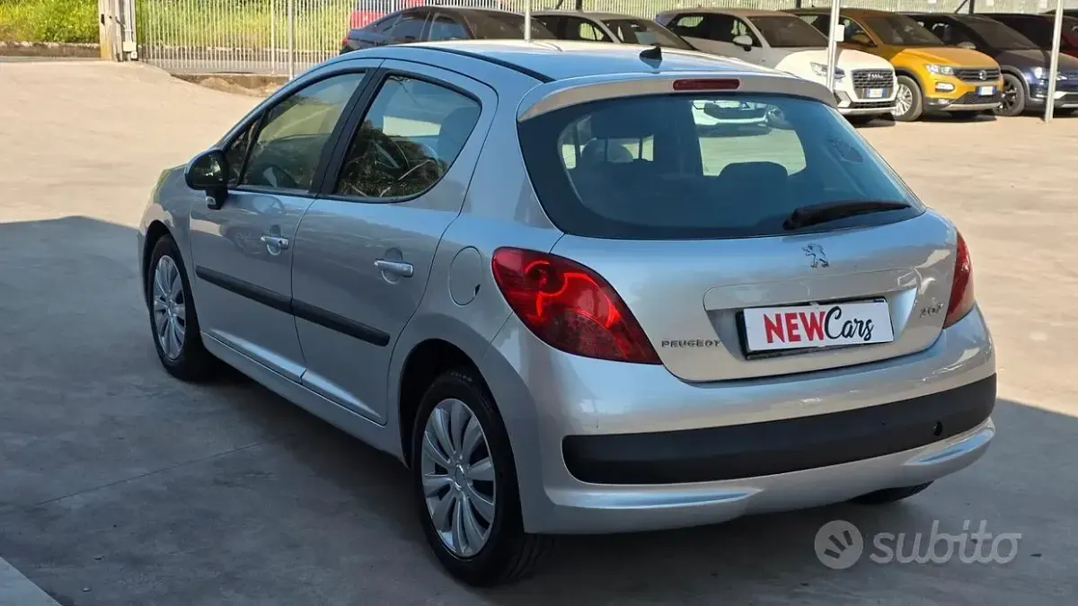 Usata Peugeot 207 90 CV (66 kW) 2007 Grigio Berlina