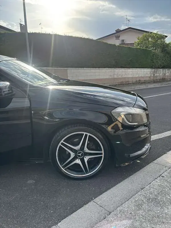 Usata Mercedes A200 Premium 136 CV (100 kW) 2014 Nero Berlina
