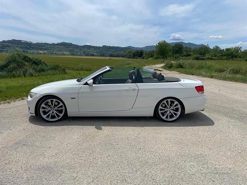 Usata BMW 330 Cabriolet 2008 Bianco Cabrio