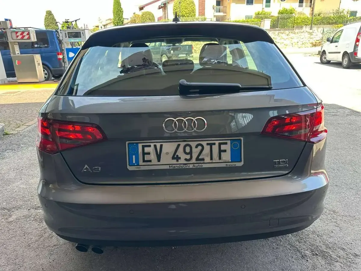 Begagnad Audi A3 Ambition 184 HK (135 kW) 2014 Grå Sedan