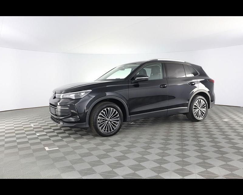 Usata VW Tiguan Life 150 CV (110 kW) 2024 Nero metallizzato SUV