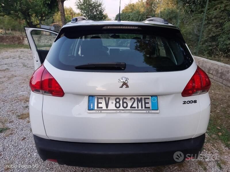 Usata Peugeot 2008 68 CV (50 kW) 2014 Bianco SUV