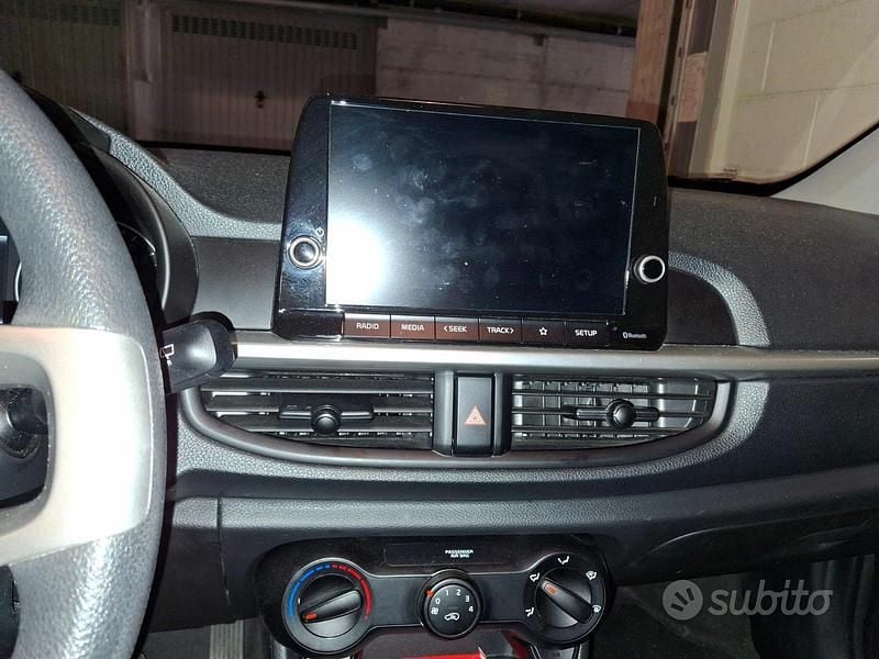 Usata Kia Picanto 67 CV (49 kW) 2022 Grigio Utilitaria