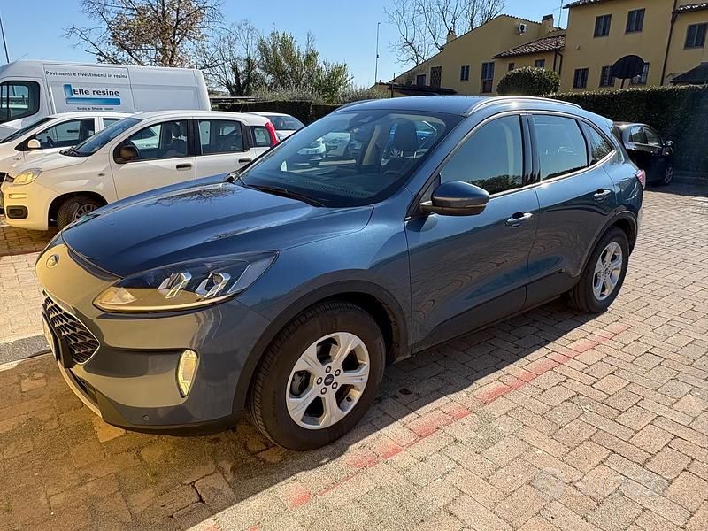 Usata Ford Kuga 120 CV (88 kW) 2021 Blu SUV