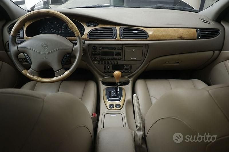 Usata Jaguar S-Type Executive 238 CV (175 kW) 2002 Bronzo Berlina