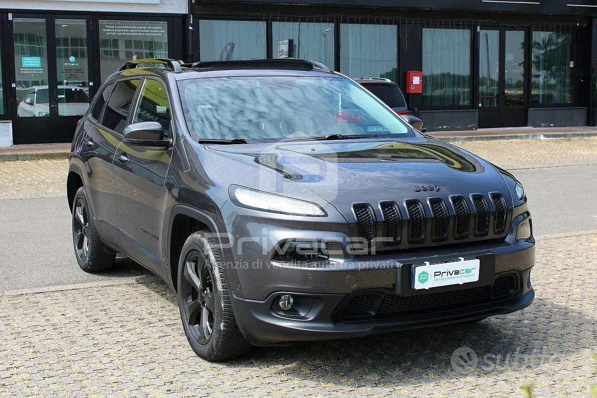 Usata Jeep Cherokee Night Eagle 200 CV (147 kW) 2017 Grigio SUV