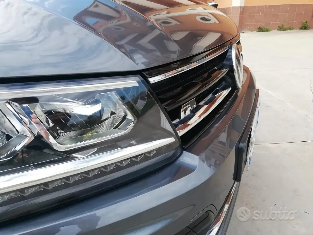 Usata VW Tiguan R-line 116 CV (85 kW) 2019 Grigio SUV
