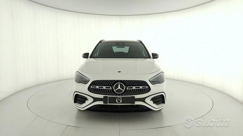 Nuova Mercedes GLA200 150 CV (110 kW) 2025 Bianco SUV
