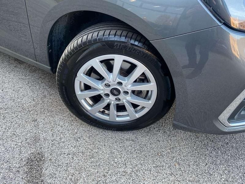 Usata Ford Tourneo Connect Titanium 102 CV (75 kW) 2023 Grigio Monovolume