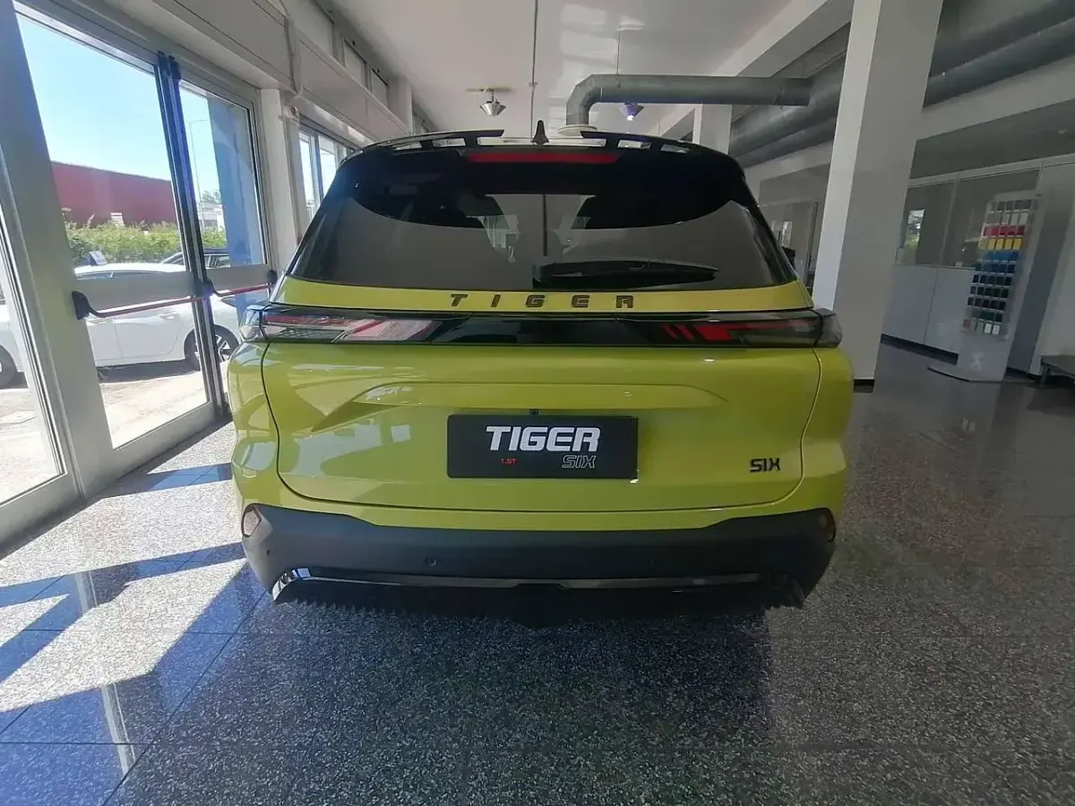 Nuova Tiger Six 177 CV (130 kW) 2026 Rosso SUV