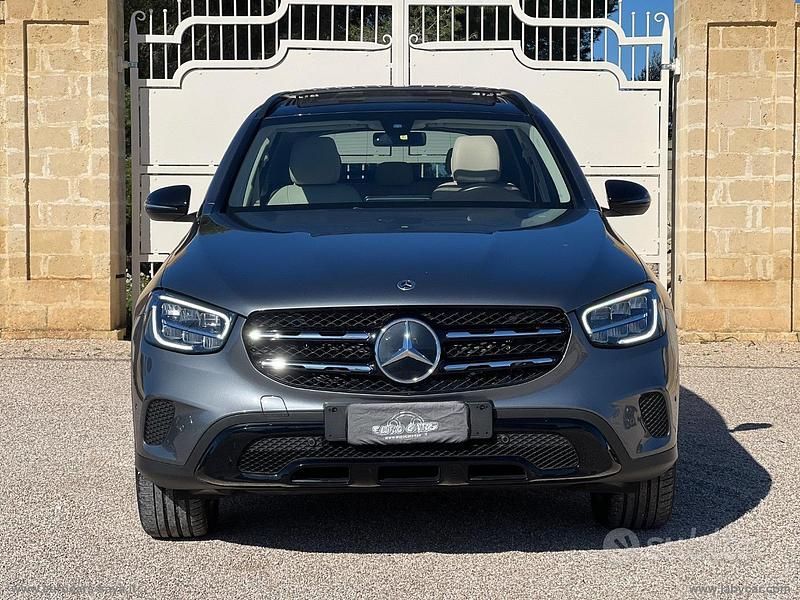 Usata Mercedes GLC300e 194 CV (142 kW) 2022 Grigio SUV