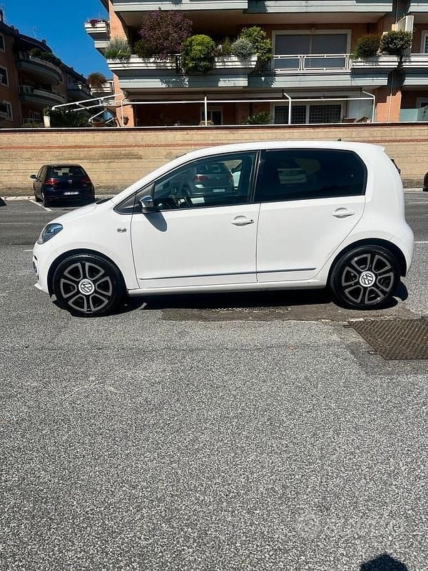 Usata VW up! 75 CV (55 kW) 2013 Bianco Utilitaria