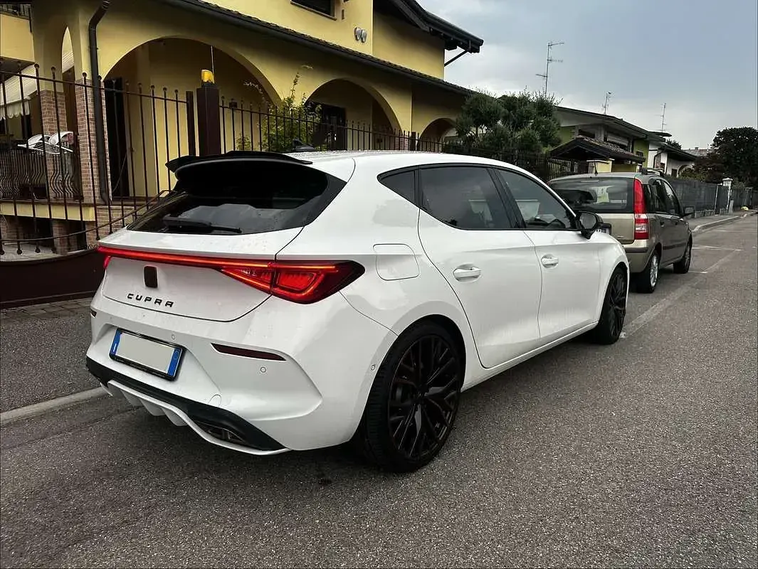 Usata Cupra Leon VZ2 150 CV (110 kW) 2022 Berlina