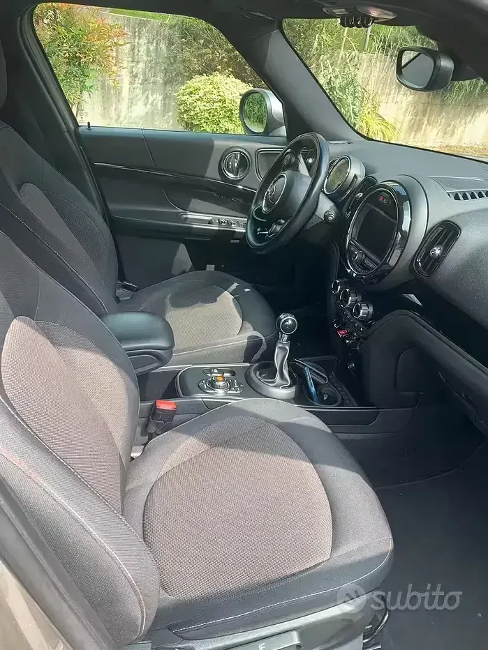 Usata Mini Cooper Countryman 102 CV (75 kW) 2019 Grigio SUV