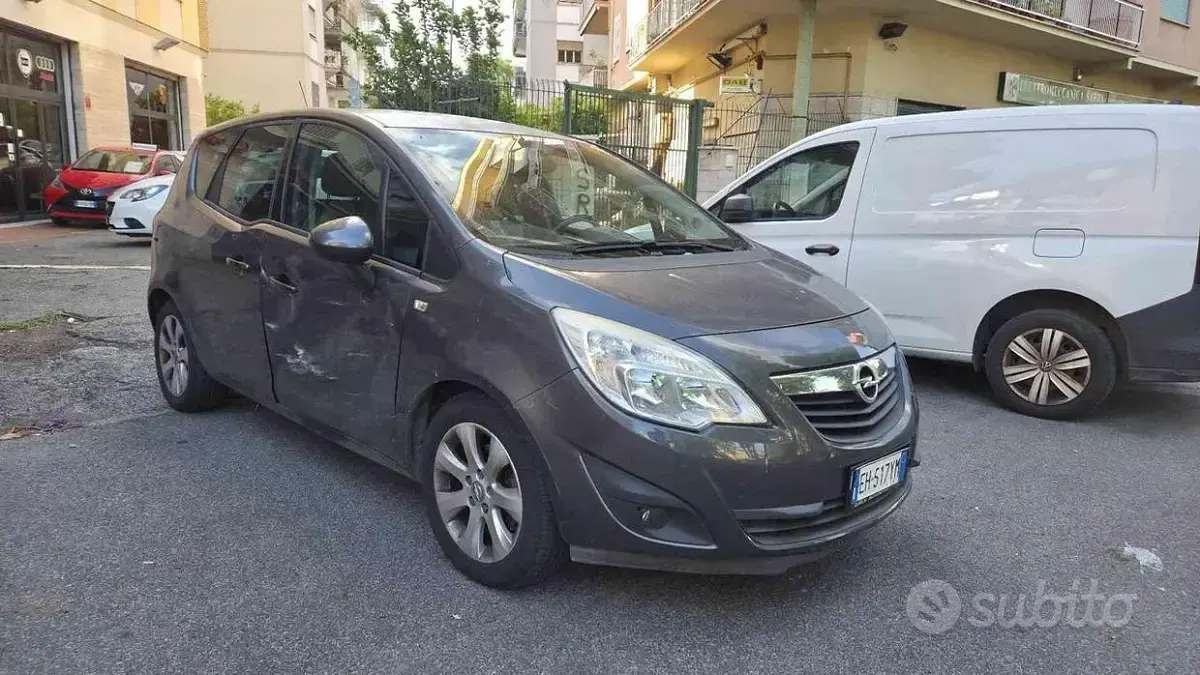 Usata Opel Meriva 95 CV (69 kW) 2011 Grigio Monovolume