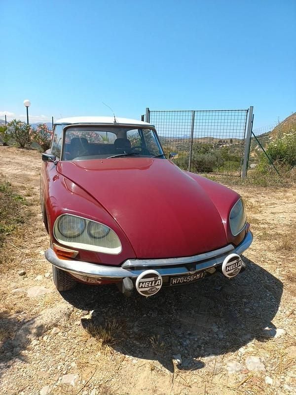 Rosso Usata 1960 Citroën DS Tre volumi | 19.000 € - Immagine 1/4