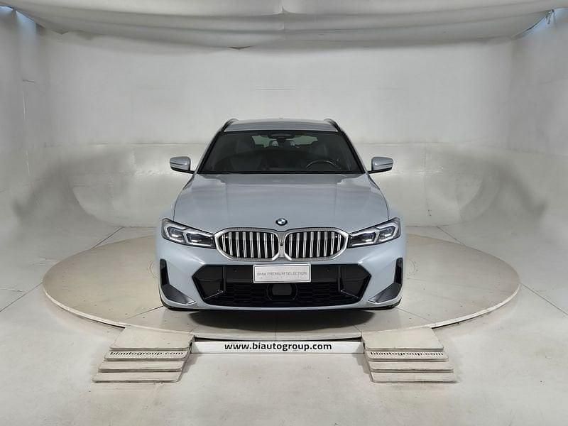 Usata BMW 320e M Sport 190 CV (139 kW) 2024 Grigio Station wagon