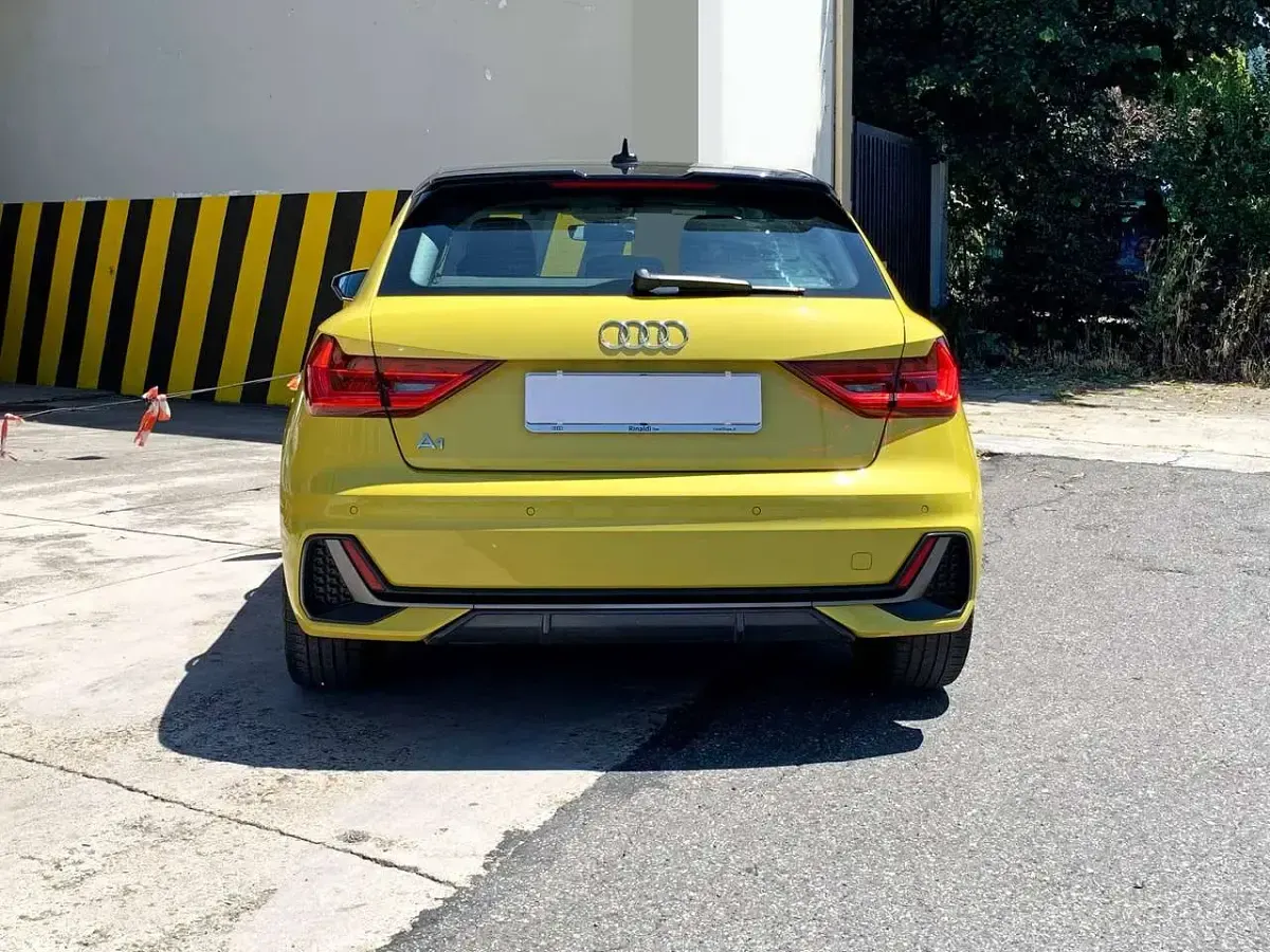 Usata Audi A1 Sportback S-Line 110 CV (80 kW) 2022 Python yellow mythos black Utilitaria