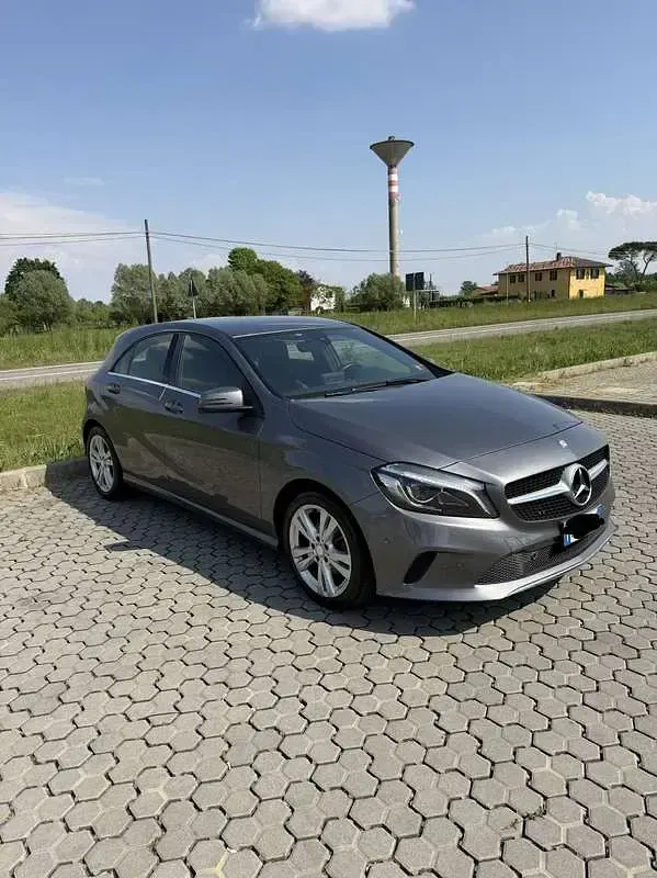 Usata Mercedes A180 Business 109 CV (80 kW) 2017 Utilitaria