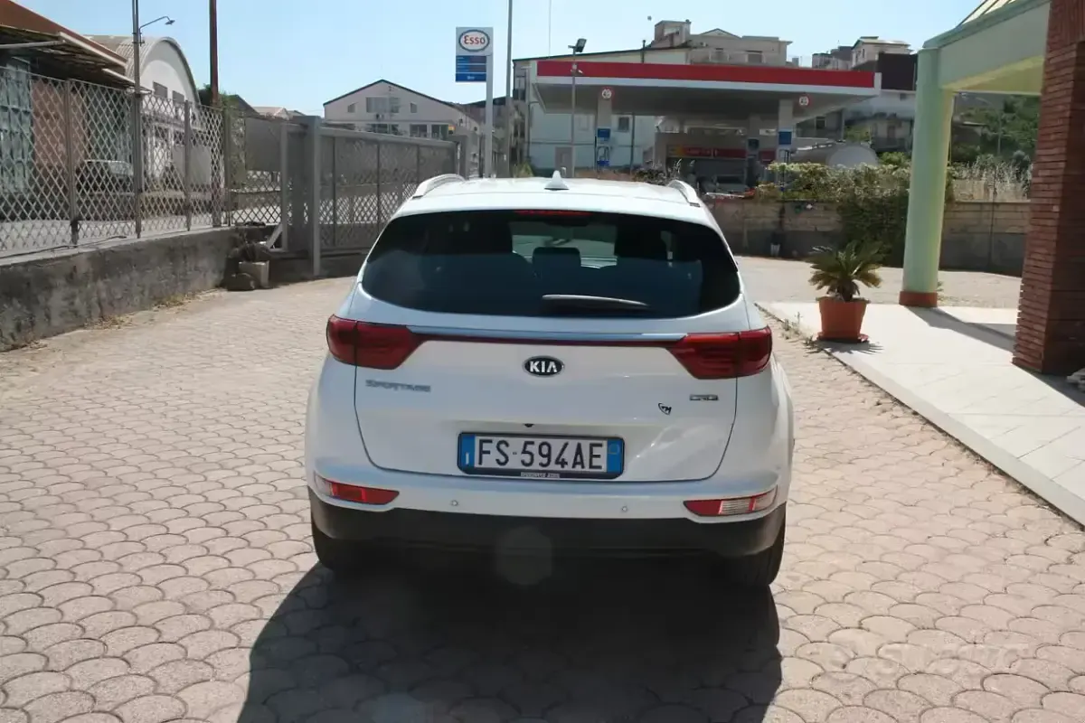 Usata Kia Sportage 115 CV (84 kW) 2018 Bianco SUV