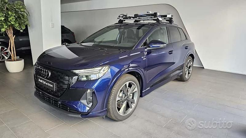 Nuova Audi Q4 e-tron S-Line 210 kW (286 CV) 2025 Blu SUV