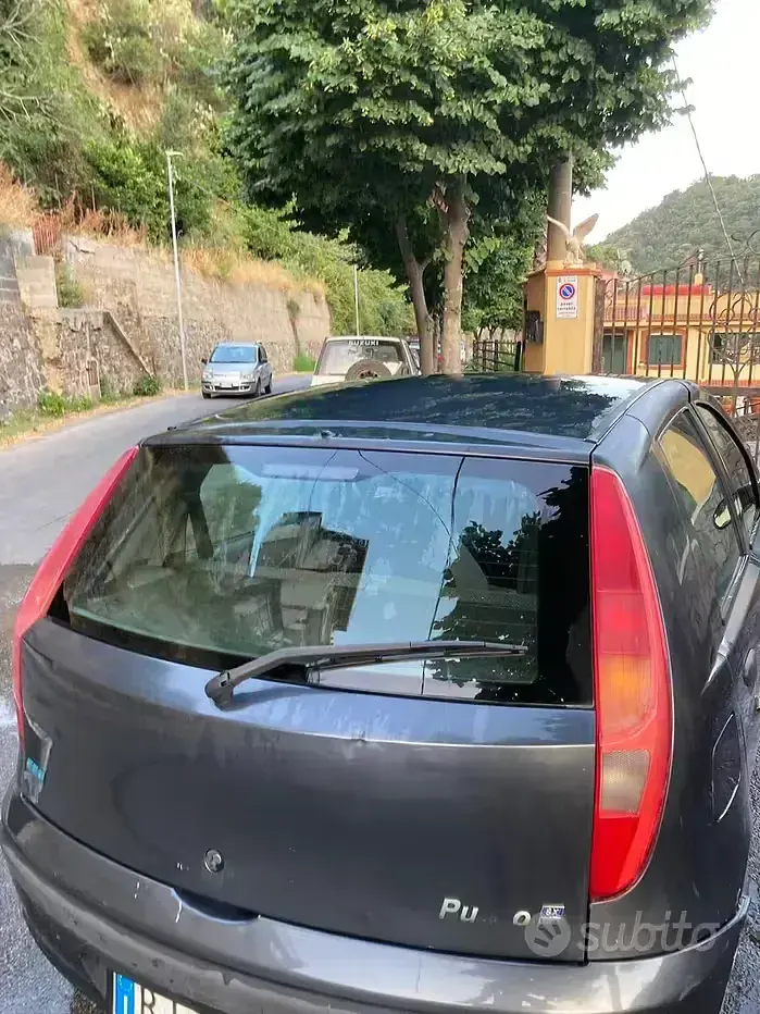 Usata Fiat Punto 80 CV (58 kW) 2000 Grigio Utilitaria