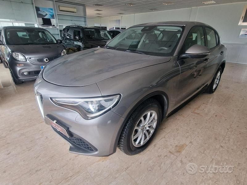 Usata Alfa Romeo Stelvio 160 CV (117 kW) 2021 Grigio SUV
