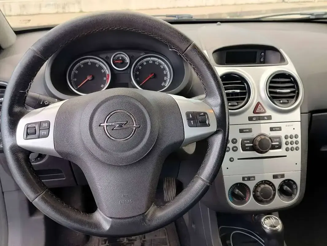 Usata Opel Corsa Enjoy 80 CV (58 kW) 2009 Blu/azzurro Utilitaria