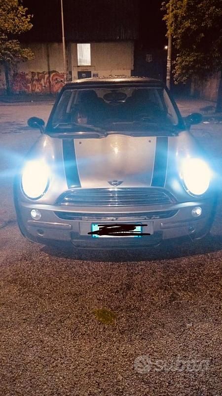 Begagnad Mini One D 75 HK (55 kW) 2003 Grå Halvkombi