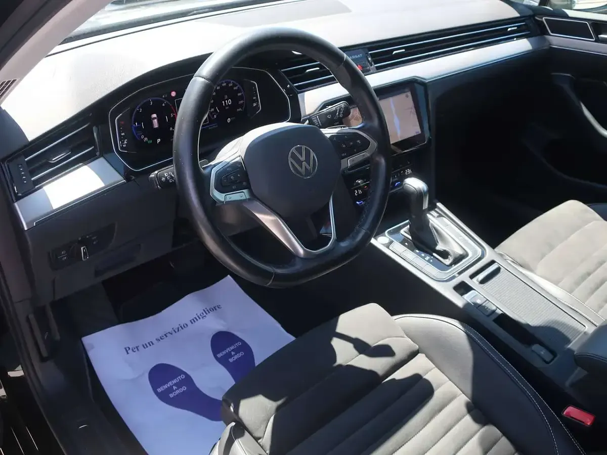 Usata VW Passat Executive 150 CV (110 kW) 2021 Nero Station wagon