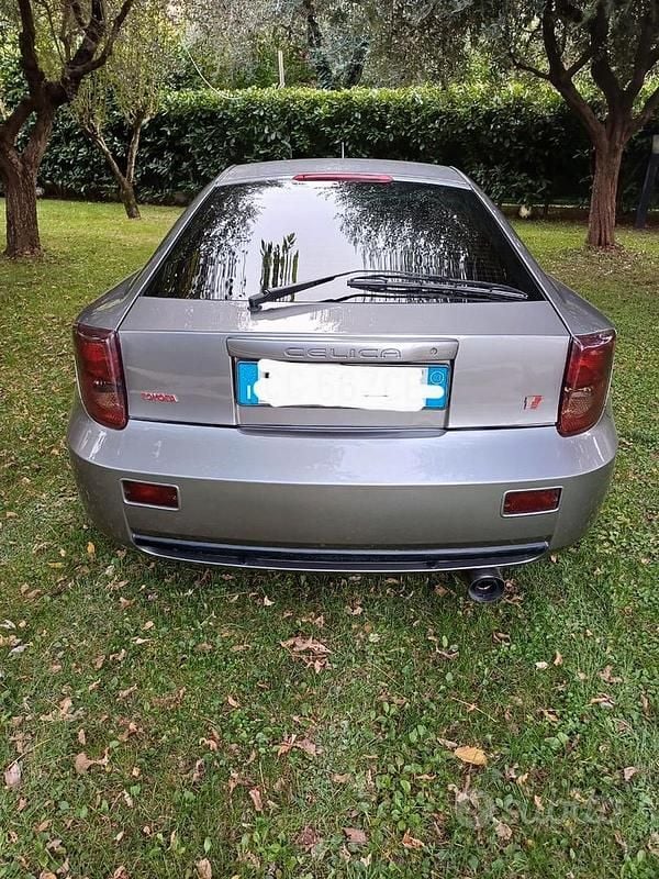 Usata Toyota Celica 192 CV (141 kW) 2003 Grigio Coupé
