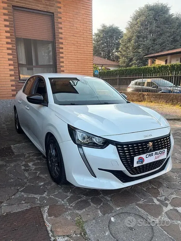 Usata Peugeot 208 75 CV (55 kW) 2022 Bianco Utilitaria