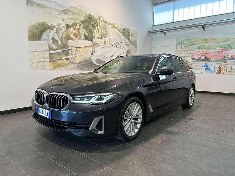 Grigio Usata 2021 BMW 520 Luxury Line Station wagon | 29.900 € (Buon prezzo) - Immagine 1/4