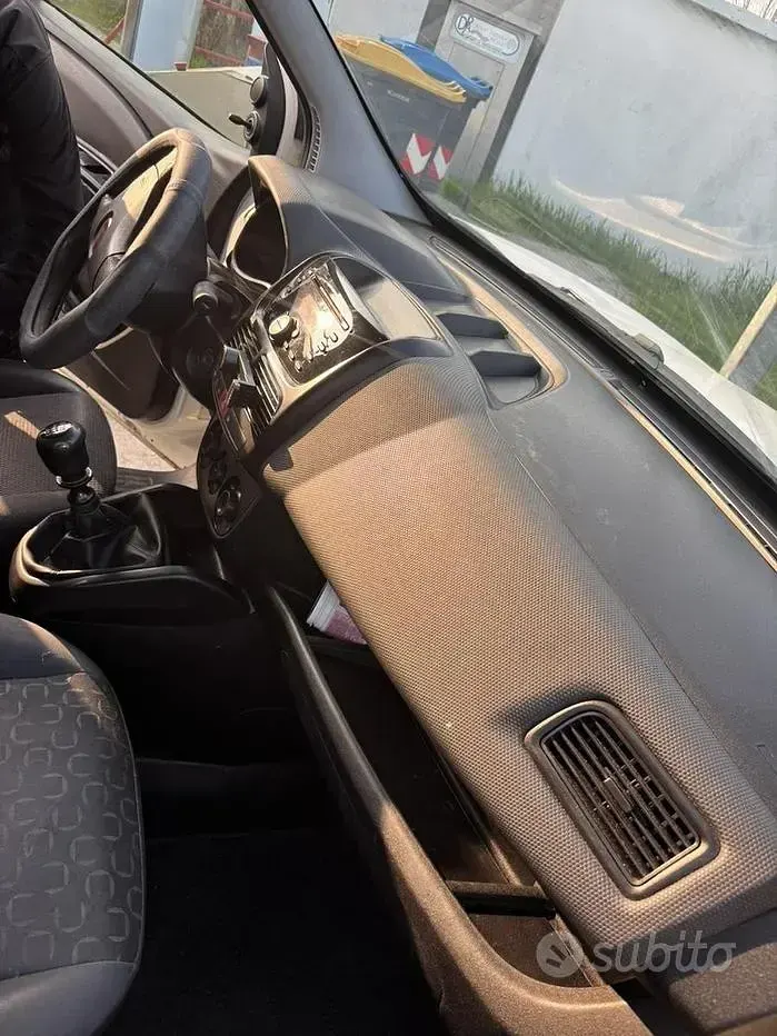 Usata Fiat Doblò 120 CV (88 kW) 2014 Bianco Monovolume