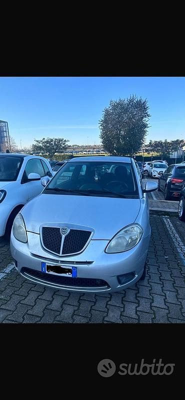 Usata Lancia Ypsilon 77 CV (56 kW) 2008 Grigio Utilitaria