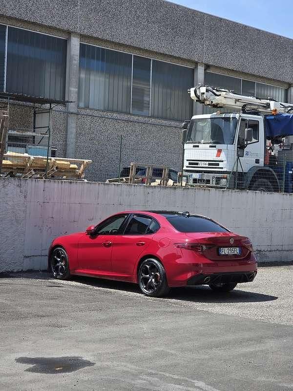Usata Alfa Romeo Giulia Veloce 211 CV (155 kW) 2017 Berlina