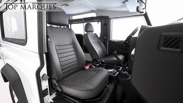 Usata Land Rover Defender Basis 122 CV (89 kW) 2015 Bianco pastello SUV