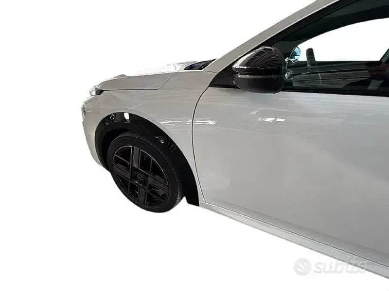Usata Lancia Ypsilon 100 CV (73 kW) 2025 Utilitaria