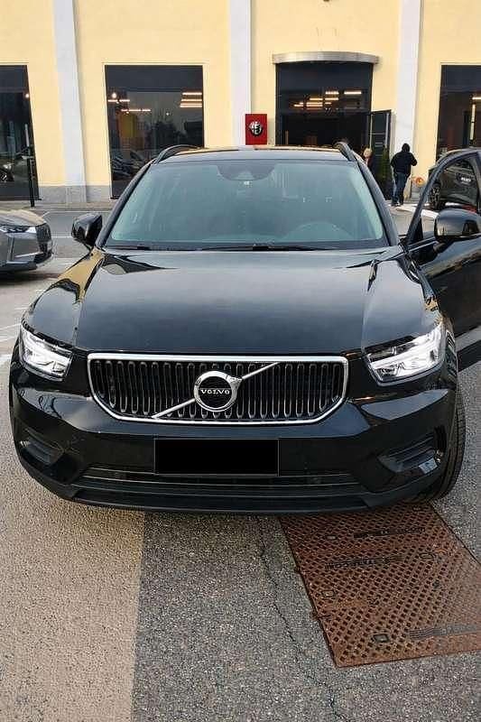 Usata Volvo XC40 Momentum 129 CV (94 kW) 2020 SUV